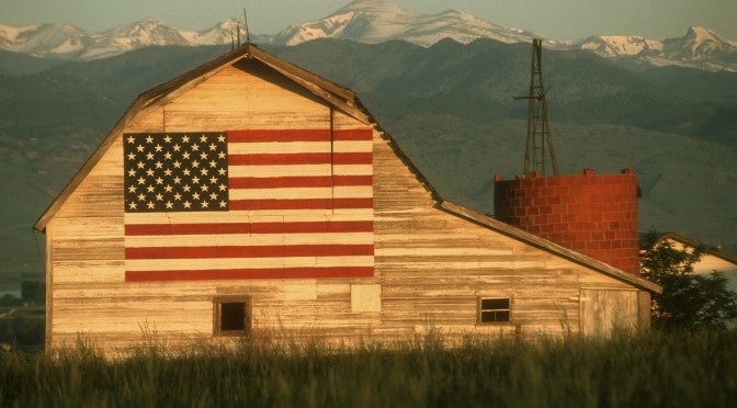 FEH-US-Flag-On-Historic-Barn